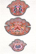 Qilao embroiders